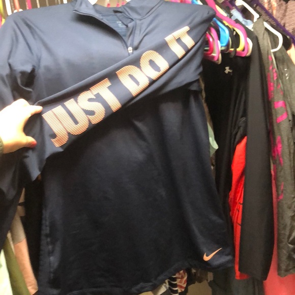 Nike quarter zip - Picture 1 of 3